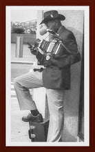 Load image into Gallery viewer, 0121 Old Fashioned Photographer