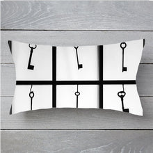 Load image into Gallery viewer, P003 Antique Keys