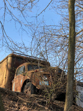 Load image into Gallery viewer, 0247 Vintage Truck