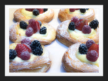 Load image into Gallery viewer, 0233 Tasty Berry Treats