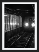 Load image into Gallery viewer, 0260 Incoming Train